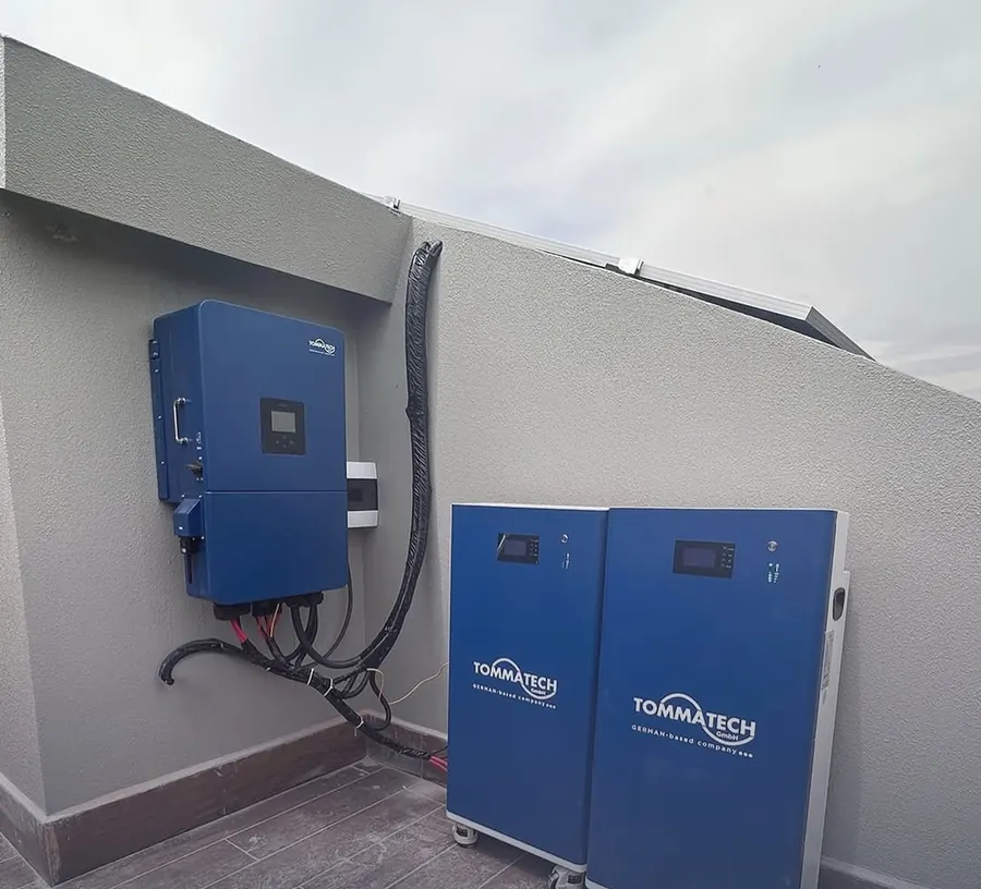 Kundu 20 kW hibrit güneş enerjisi ve depolama
